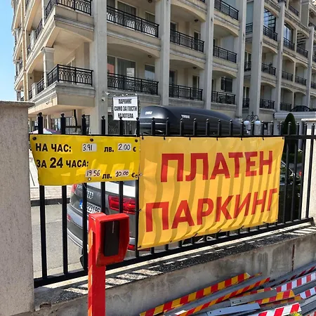Flora Apartman *